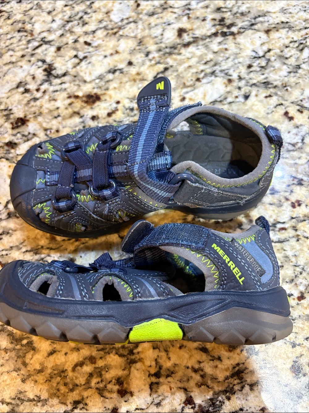 Merrell blue waterproof sandals kids 9